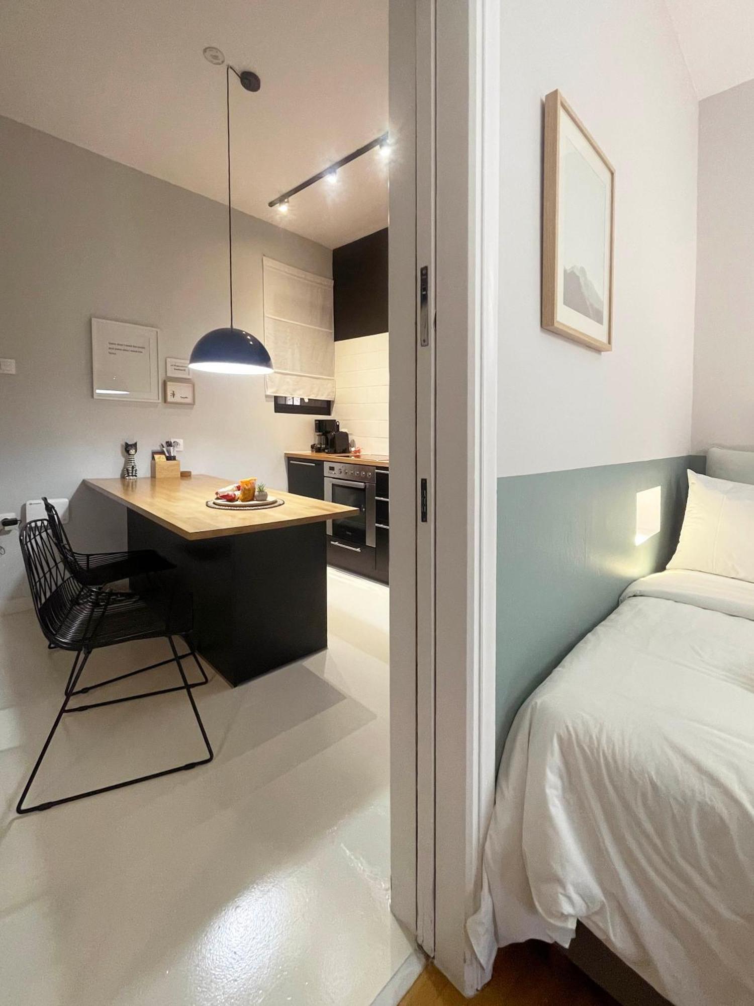 The Cucuwow Apartment Атина Екстериор снимка